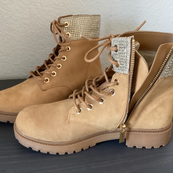 MICHAEL Michael Kors Tan and Gold Ankle Boots - Picture 8 of 11